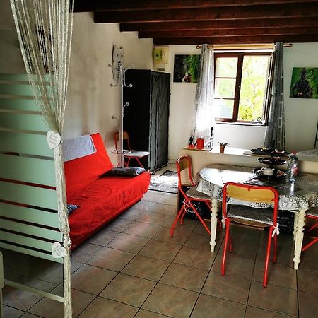 Studio Tres Agreable Totalement Independant Dans Maison Avec Cour Sans Vis A Vis Βίλα Vittel Εξωτερικό φωτογραφία