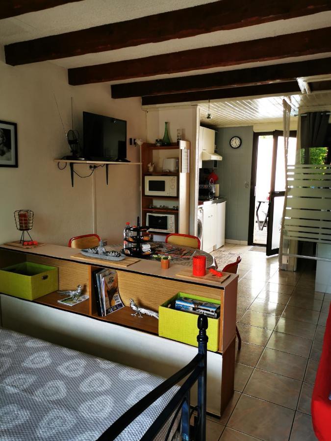 Studio Tres Agreable Totalement Independant Dans Maison Avec Cour Sans Vis A Vis Βίλα Vittel Εξωτερικό φωτογραφία